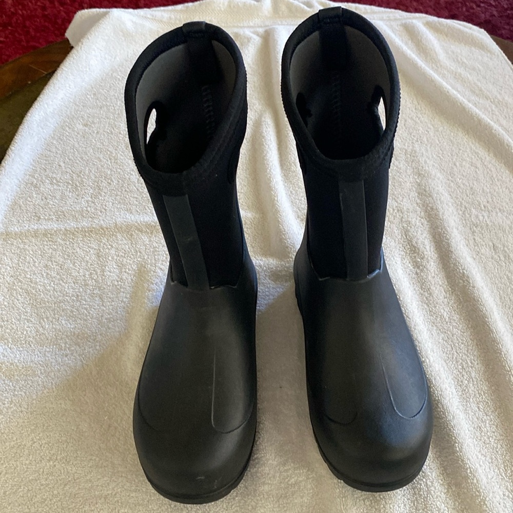 Bogs Black Youth Boots Size 5
